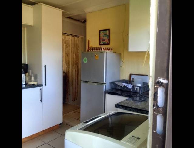 4 BEDROOM HOUSE FOR SALE IN UMLAZI K